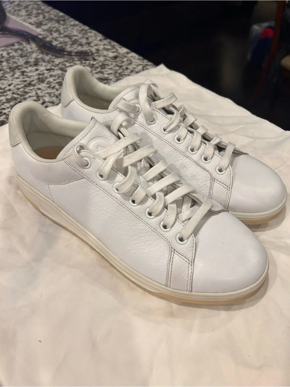 Adidas Go-To Boost Spikeless Chalk White & Aluminum Leather Golf Shoes men’s 9